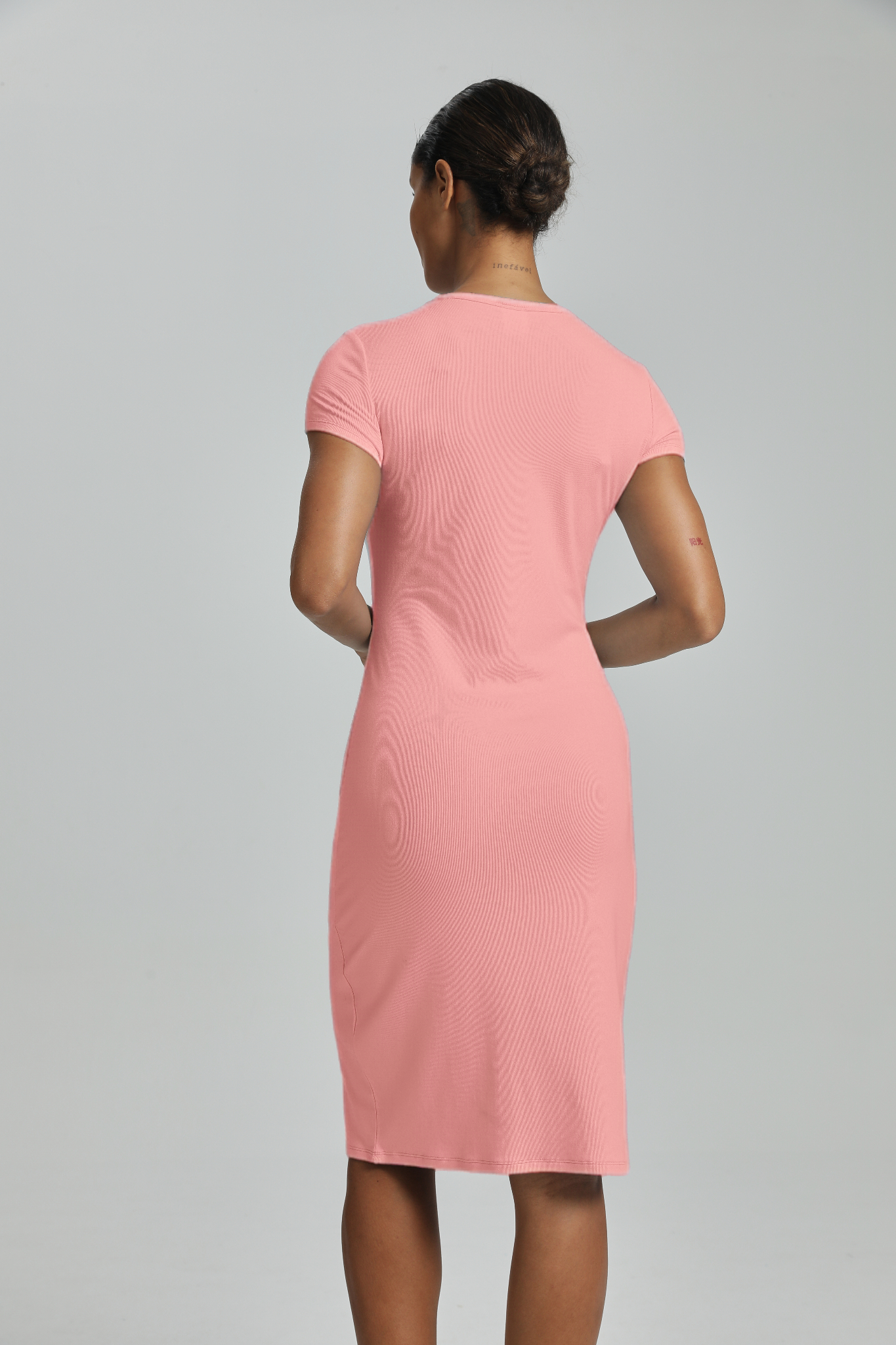 iVery Elegant Cut-Out Back Bodycon Dress